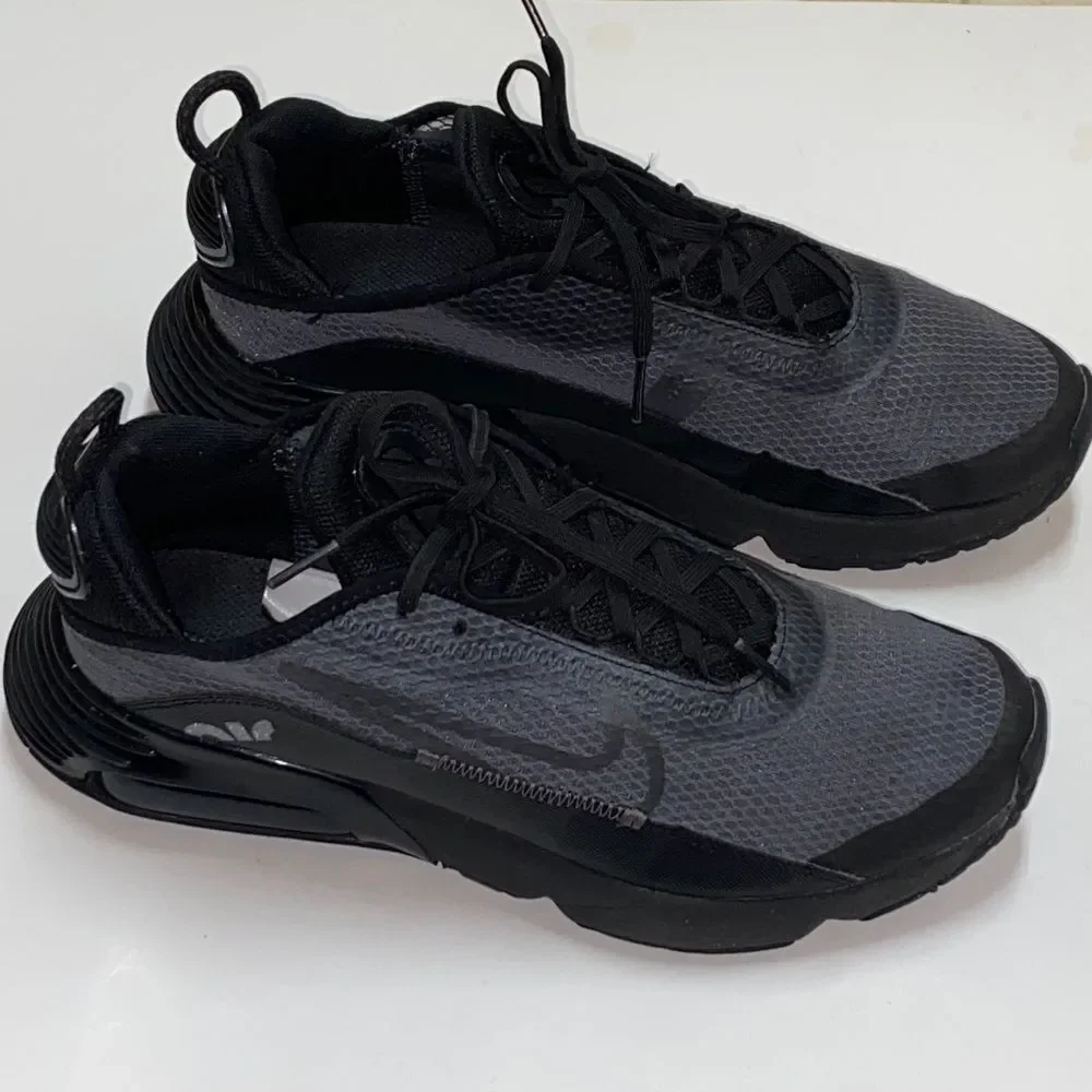 Nike Air Max 2090 GS CJ4066-001 Kids Youth Size 7Y US Black Athletic Women 8.5